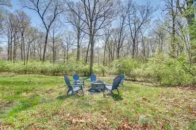 Image de Homey Luray Cabin w/ Fire Pit & Deck!