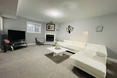 Image de Cute 2 bedroom basement appartment