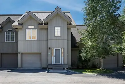 Image de Cozy 2 level townhome with scenic views - Sr # 47