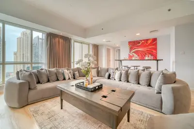 Image de Alluring 2br at Al Majara 1 Dubai Marina by Deluxe Holiday Homes