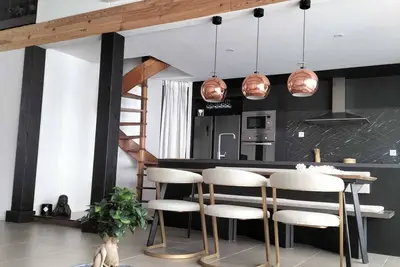 Loft spacieux et tout confort a 10 min d’Avignon et de St Remy de Provence.