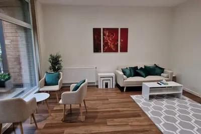 Image de Four Bedroom London House With Patio - 5 Minutes from Tube