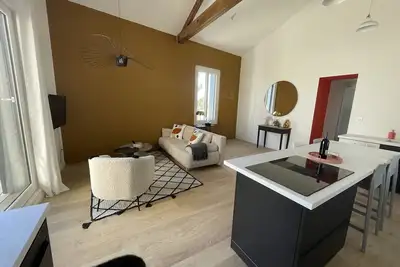 Image de Appartement T3 standing dans mas Méditerranéen en pierre traditionnel