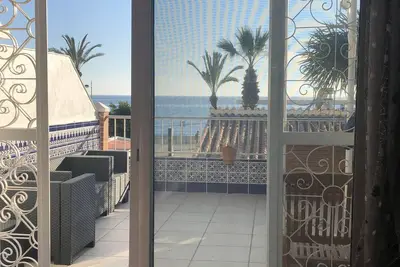 Image de Amazing Sea View Rental steps to beach