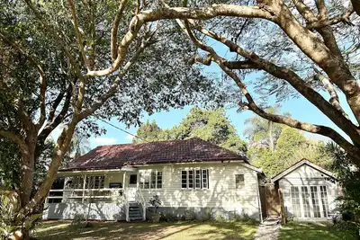 Image de 100m to town, 15 minutes to beach!