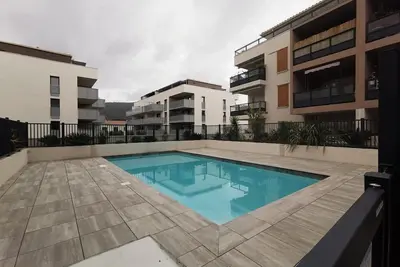 Image de location au Lavandou, Studio cabine - 4 personnes, piscine collective