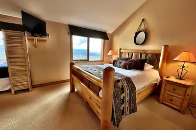 Image de Sullivan Stone 3 True Ski-In/Ski-Out Mountain Home with Private Hot Tub! - Sleeps 10