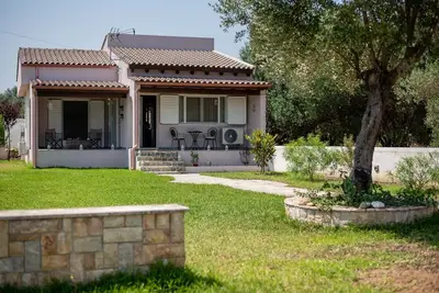 Image de Cute 2 bedroom villa in Svoronata, Kefalonia for your cozy and relaxing holiday