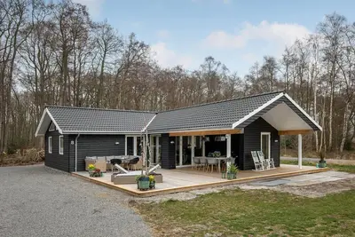 Image de Belle maison Ă Aakirkeby avec WiFi
