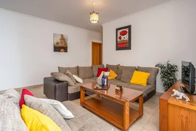 Image de Appartement 'Palmeiras De Jv' avec piscine partagée, Wi-Fi et climatisation