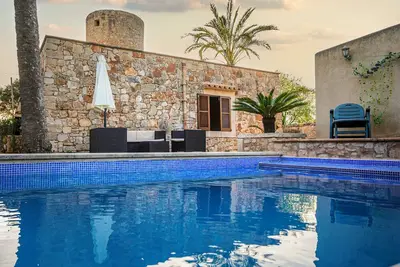 Image de Maison de vacances 'Villa Moli De Ca N'orell' avec piscine privée, terrasse partagée et Wi-Fi