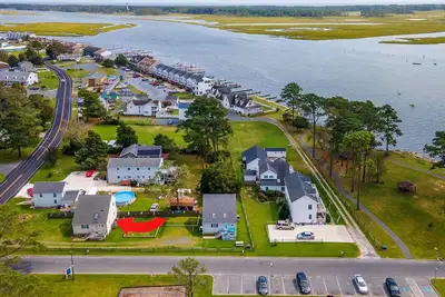 Channel View Charmer - Water Views and Pet Friendly!