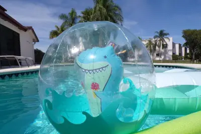 Image de Unique Spacious Quiet Lakefront Villa W Pool