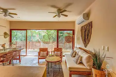 Image de 3 Condo Combo |4 Rooftop Pools| Ideal for Groups!