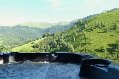 Image de Les Granges de Blans, confortable gîte avec jacuzzi à la montagne