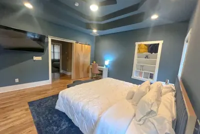 Image de Private Entry + No Shared Spaces + Near Truist Park & Midtown