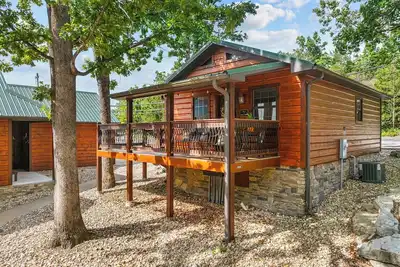 Image de Romantic Lakefront Escape w/ Fireplace | 3 Min Sdc