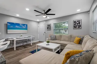 Image de Two Units Combined Sleeps 12 People