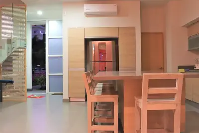 Image de Marvelous house w/pool, near top restaurants and just 6 minutes from beach