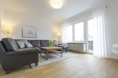 Image de Neu Renovierte Ferienwohnung fĂĽr bis zu Vier Personen mit Balkon