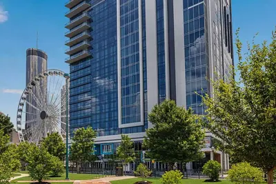 Image de Studio Deluxe in Atlanta - Complete w/Margarita Maker and Rooftop Pool!