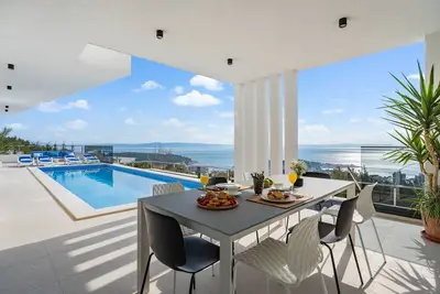 Image de Villa Sagnia, 4 en-suite bedrooms, sea views