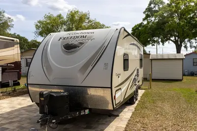 Image de New Colman caravan