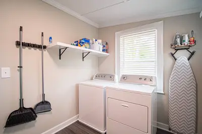 Image de Marietta Square's Home Away!