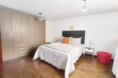 Image de Traditional Apartment in Artsy Barranco!