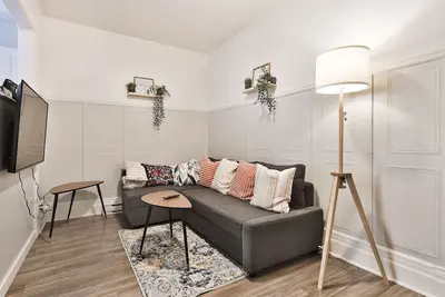 Image de Location | Trendy Neighborhood | Must Stay | Clean -  - Super host on Airbnb