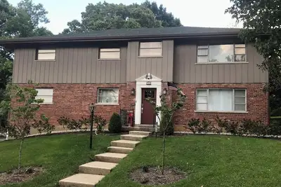 Large 3 Br On Quiet Street. Perfect For Families!