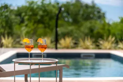 Image de Villa Zara-luxury paradise for 10 people surrounded by vineyard and olives