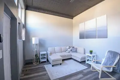 Image de Charming Covington Gem!