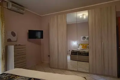 Well Channel House apartment within walking distance of the center