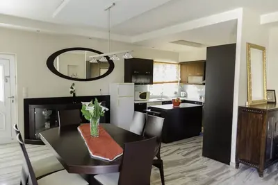 Image de Arias'- Welcoming Guest House in Kounoupidiana -3km from the beach!