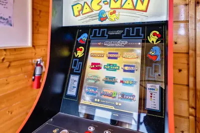 Image de Breathtaking Smokies View - 5 Star Resort - HotTub - Arcade