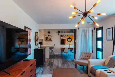 Image de Bright & Cozy 4-bedroom House