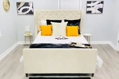 Image de “New Listing” The Latest Luxurious Blue Cheetah! <br>4Bed 3Bath