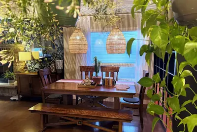 Image de Walk to The Landing & Lake from a Charming 1929 Bungalow