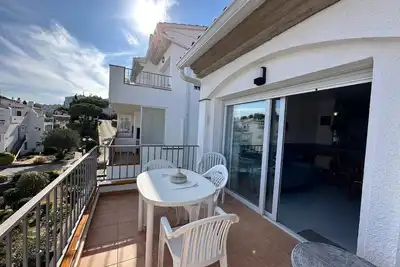 Image de Bel appartement avec vue sur la piscine et la montagne Av 28