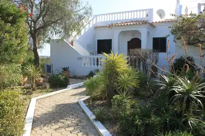 Image de Casa Relaxante de Campo com Piscina Partilhada Perto Praia