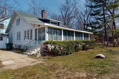 Image de Blocks To Beach Golf Tennis Park & Lake Mi Sunsets