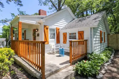 Image de ⭐️Azaleas Cottage⭐️ 🐕🏟️📚🍔🏊♀️