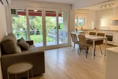 Image de Be-diferent apartament center Salou with pool