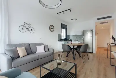 Cozy 1br Ben Yehuda by Holiday Rentals Safe Room