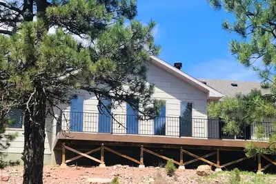 Image de Paradise in the Pines - 10 miles to Mt. Rushmore - 6 miles to Custer State Park