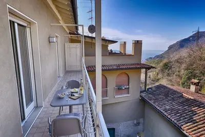 Image de Appartamento Billy by Theater Home - with partial lake view and garage