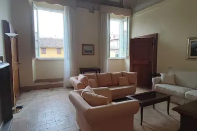 Image de Beautiful large apartment with fresco