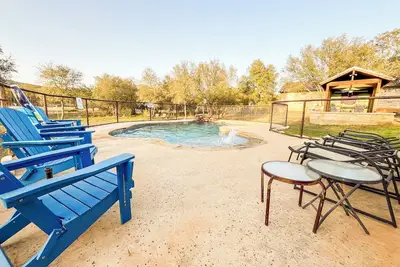 Image de Beautiful and spacious home with a pool