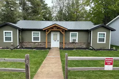 Image de 3br Family Retreat - Relax, Play, Unwind, Enjoy in the Heart of Wisconsin!